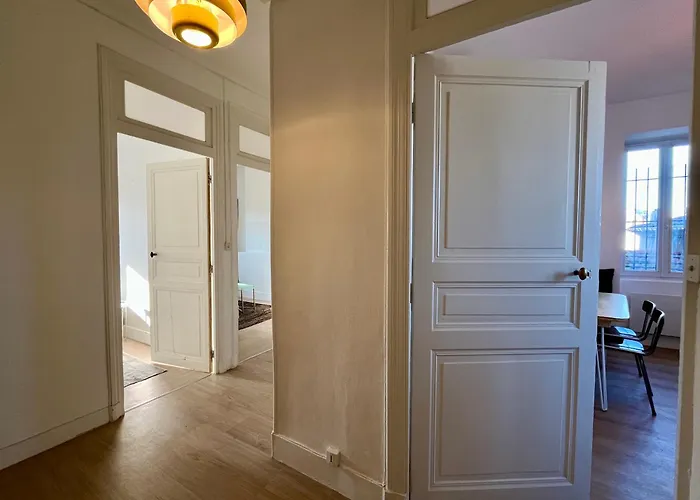 Chez Marie Βαλένς